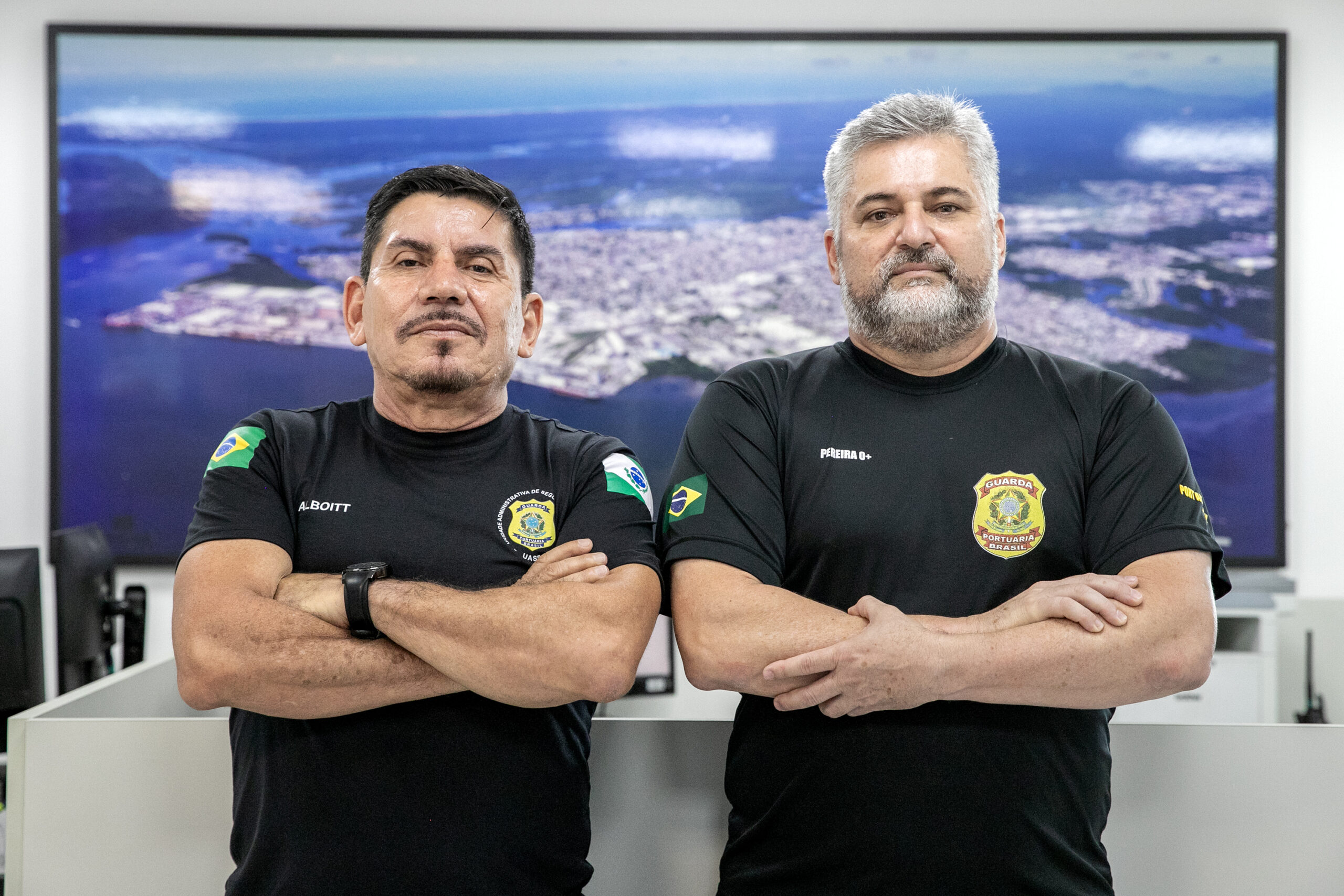 Foto: Claudio Neves/Portos do ParanáN aimagem, Guardas Portuários Ariosvaldo Alboitt e Sandro Pereira