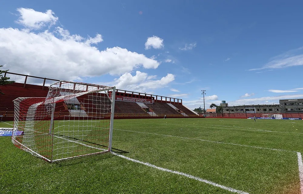Estradinha, estádio do Rio Branco-PR, vai a leilão em julho — Foto: Gustavo Oliveira/Athletico