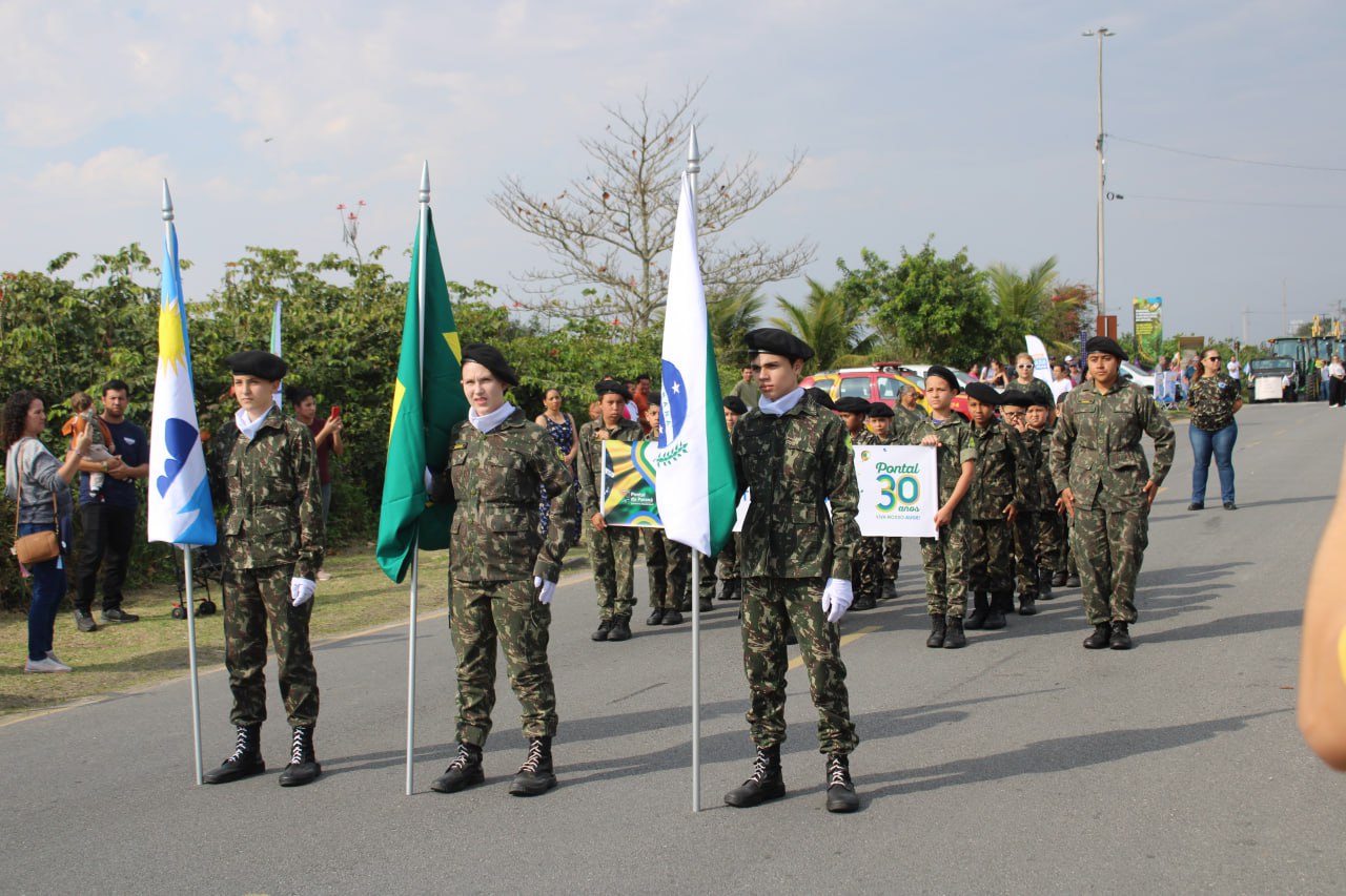 Fotos: Prefeitura de Pontal do Paraná/ Clovis Santos/ Jackeline Costa/ Amanda Golveia.