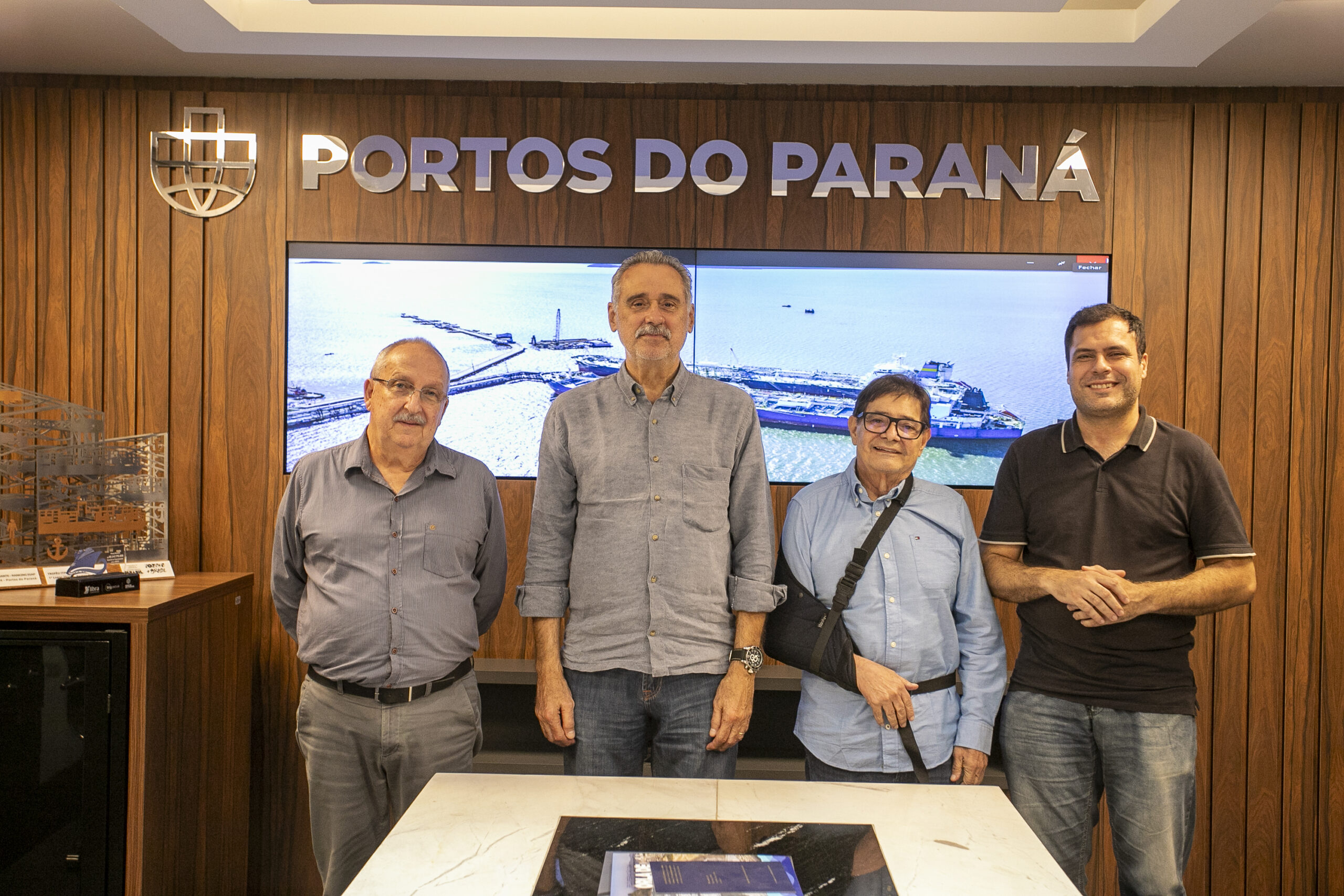 Foto: Claudio Neves/Gcom Portos do Paraná