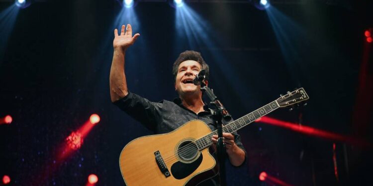 Aniversário de Paranaguá terá show nacional com o cantor Daniel