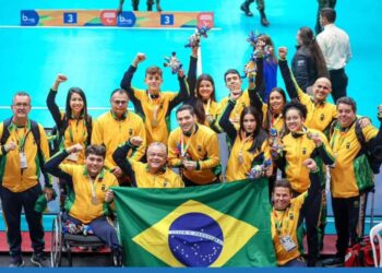 Paratleta bolsista de Paranaguá, Victor Hugo Taborda, conquista ouro junto a seleção brasileira de vôlei sentado durante o Parapanamericano de Jovens, em Bogotá