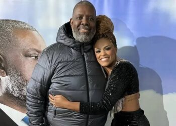 Péricles se pronuncia após cantora dizer ter sido humilhada por ele