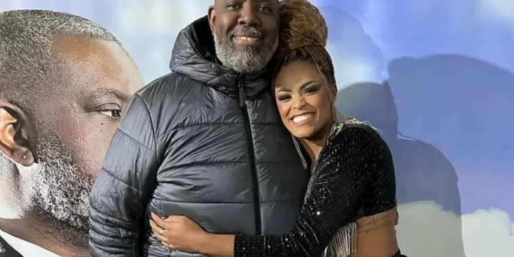 Péricles se pronuncia após cantora dizer ter sido humilhada por ele