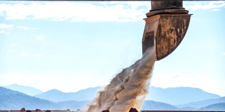 Corredor Leste de Paranaguá teve recorde de movimentação em maio com 2,5 milhões de toneladas