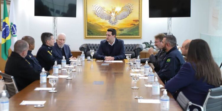 Estado recebe helicóptero da PRF para reforço do atendimento aeromédico em Curitiba e Litoral