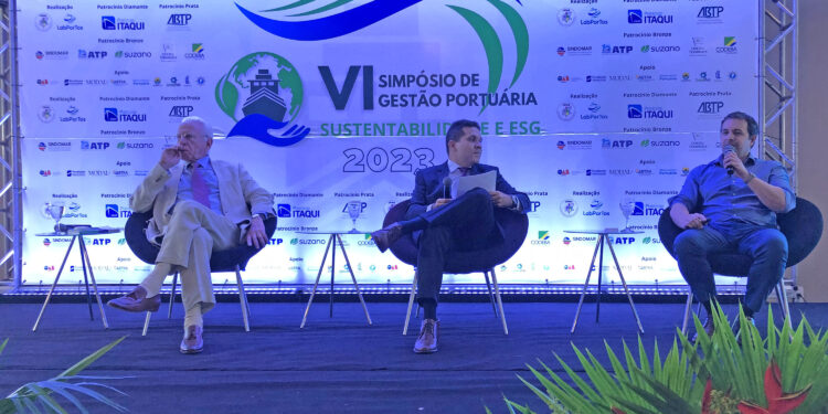 Portos do Paraná recebe dois prêmios em evento sobre gestão, sustentabilidade e ESG