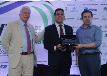 Portos do Paraná recebe dois prêmios em evento sobre gestão, sustentabilidade e ESG