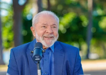 Pesquisa Quaest: 37% avaliam positivamente o governo Lula; 27% têm avaliação negativa