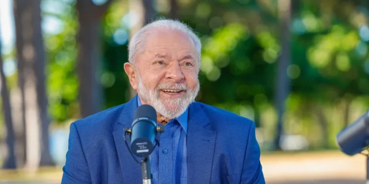 Pesquisa Quaest: 37% avaliam positivamente o governo Lula; 27% têm avaliação negativa