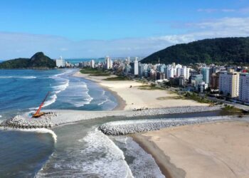 Um ano depois, obras de revitalização da Orla de Matinhos alcançam 80%