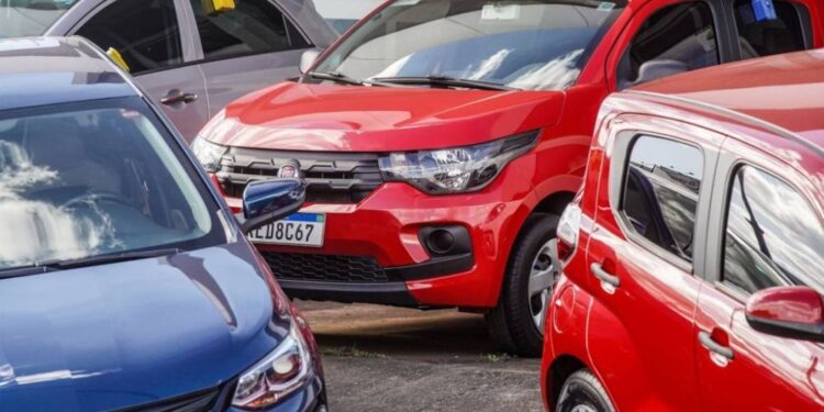 Quase 30 montadoras aderem ao programa de veículos mais baratos