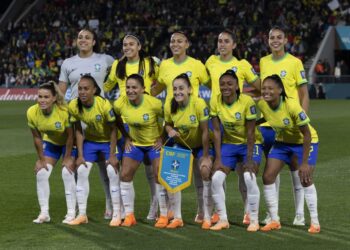 Brasil goleia Panamá e lidera grupo F da Copa do Mundo de Futebol Feminino