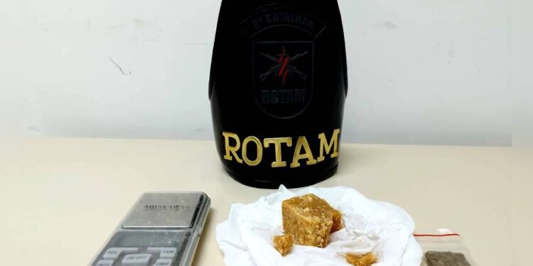 OPERAÇÃO ALBATROZ: ROTAM apreende crack e maconha no Jardim Esperança em Paranaguá
