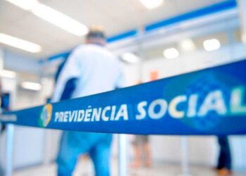 Mais de 1,7 milhão de brasileiros estão em alguma fila do INSS aguardando a obtenção de benefícios