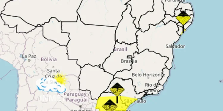 Perigo potencial: Paraná e outros sete estados entram em alerta para tempestades e ciclones