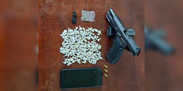 Rapaz preso pela PM em Guaratuba usava o sobrinho para transportar drogas