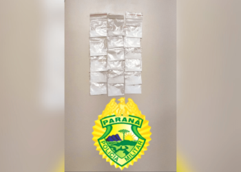 Homem que comercializava papelotes de cocaína em bar de Guaratuba é preso pela PM