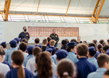 Em contramão ao Governo Federal, o Governo do Paraná abre recrutamento de militares da reserva para escolas cívico-militares