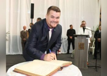 Justiça suspende aumento do salário do prefeito, vice-prefeito e secretários municipais de Paranaguá