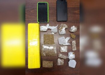 Rapaz é flagrado transportando mais de um quilo de maconha dentro de um carro em Matinhos