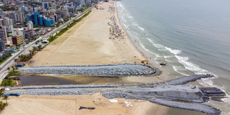 Revitalização da Orla de Matinhos avança com medidas de drenagem para minimizar impactos das chuvas