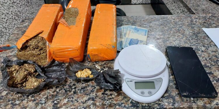 PM apreende quase dois quilos de entorpecentes em Morretes