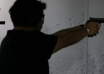 Deputados de oposição pedem suspensão de decreto com restrições às armas assinado por Lula