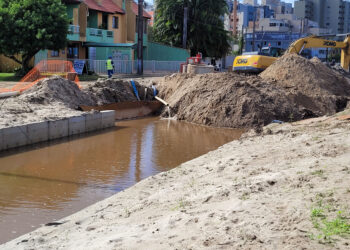 Sistema integrado de drenagem é o foco atual das obras na Orla de Matinhos