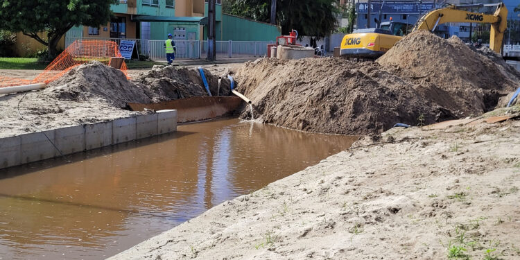 Sistema integrado de drenagem é o foco atual das obras na Orla de Matinhos