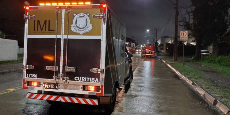 UM TRÂNSITO QUE MATA: Idoso morre atropelado na Avenida Bento Rocha na Vila Portuária em Paranaguá