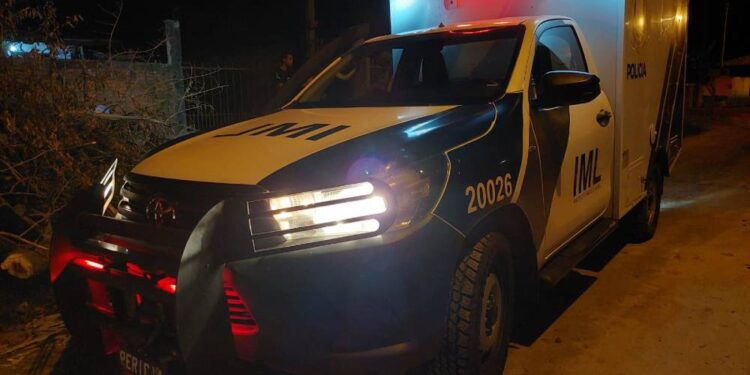 Homem é assassinado na frente da companheira em Guaratuba