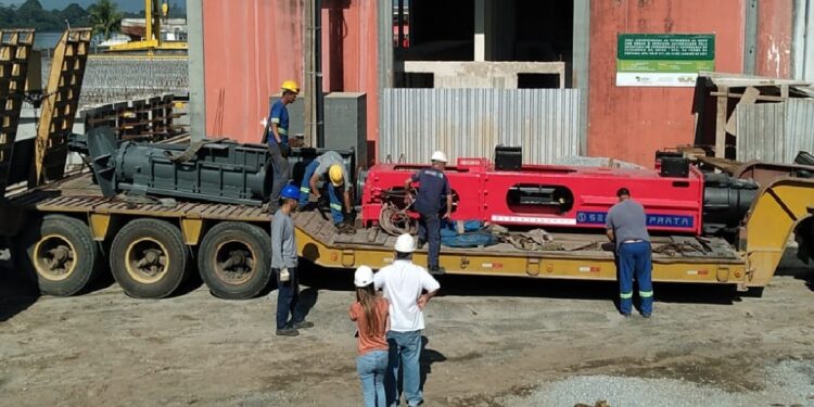 Obra da ponte da Ilha dos Valadares: Chega a Paranaguá a ferramenta essencial para realização da obra