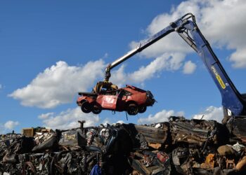 Detran promove leilão de 17.391 veículos para reciclagem no fim de agosto