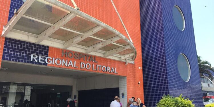 Mulher esfaqueada durante desentendimento em bar de Pontal do Paraná morre no HRL