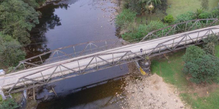 Ponte do Porto de Cima, em Morretes, segue com bloqueios devido a obras