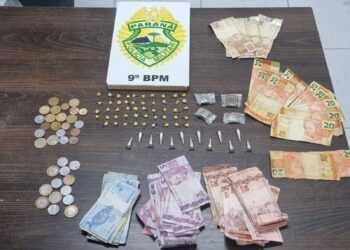 Suspeito de envolvimento com o tráfico de drogas é encontrado embaixo de uma lona em Matinhos