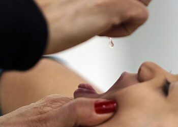 Substituição da gotinha na prevenção à pólio aumentará proteção