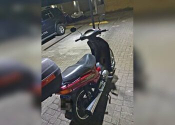 Motocicleta furtada é recuperada pela Guarda Civil Municipal.