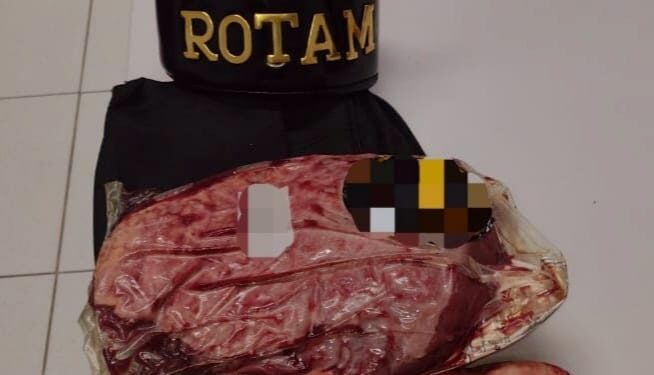 Rapaz é flagrado pela ROTAM com quase 3 quilos de picanha furtadas em supermercado