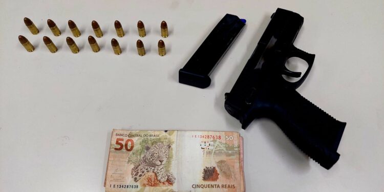 PM apreende mais de 50 quilos de entorpecentes em Paranaguá; um animal silvestre também foi recolhido pelos militares