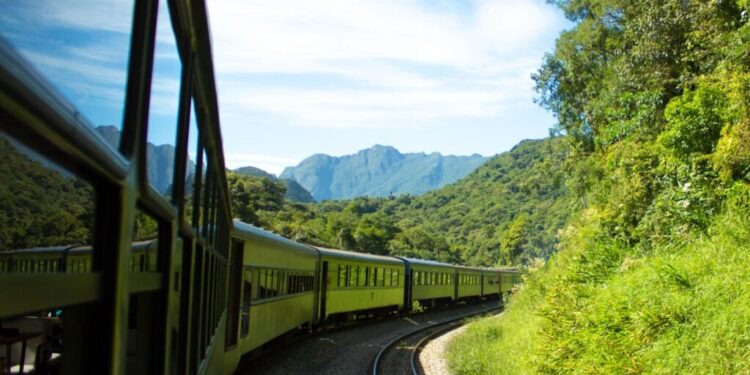 Outubro tem trem para Morretes também nas quintas-feiras