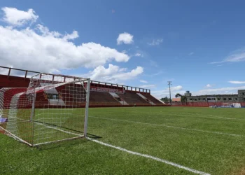 Justiça do Trabalho cancela o leilão do estádio do Rio Branco