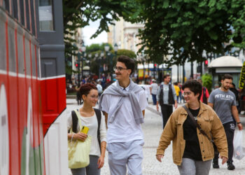 Saúde alerta para cuidados com doenças provocadas por alergias durante a primavera