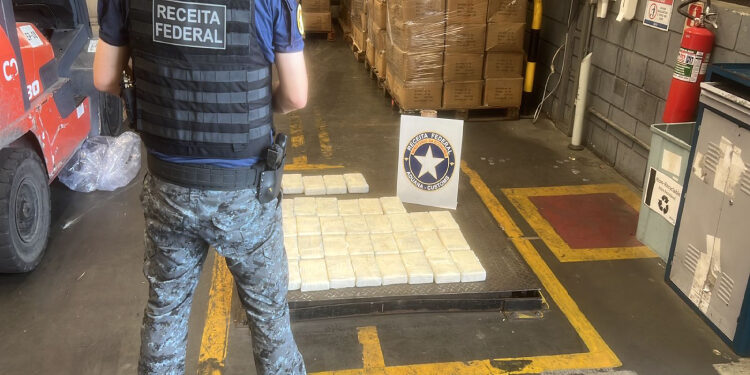 Receita Federal apreende 37 quilos de cocaína no Terminal de Contêineres de Paranaguá