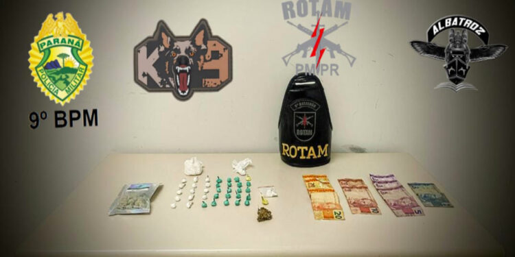 Casal é flagrado pela ROTAM manuseando entorpecentes na garagem de uma casa em Paranaguá