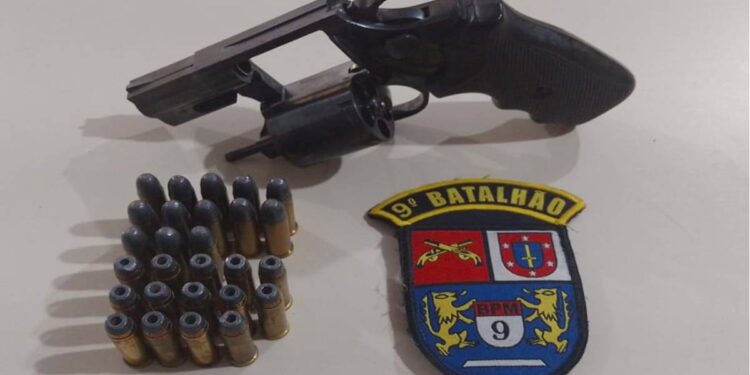 Briga de casal termina com arma de fogo apreendida pela PM em Pontal do Paraná