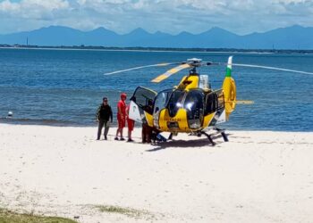 Militares e moradores arriscaram a própria vida durante resgate de banhista na Ilha do Mel; a vítima não resistiu