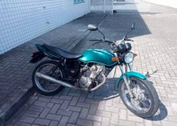 Motociclista embriagado é preso pela ROMU após fazer manobras perigosas na Avenida Roque Vernalha