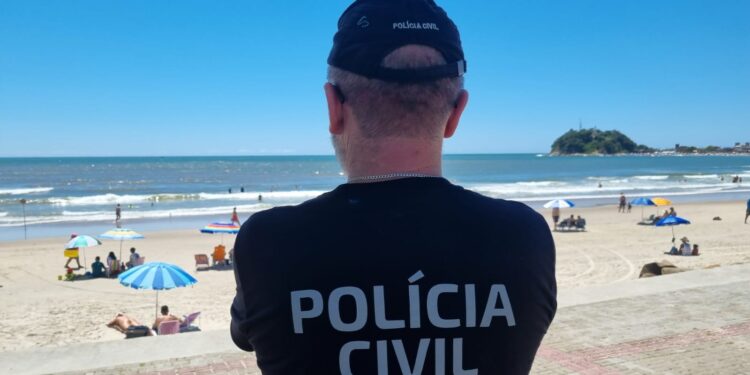 PCPR e Corpo de Bombeiros resgatam vítima de afogamento em Matinhos